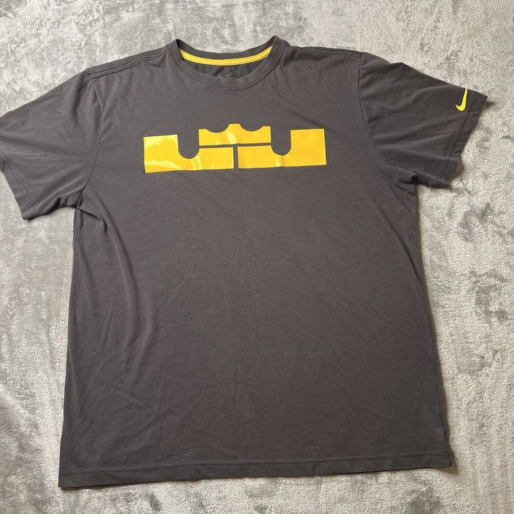 Nike Shirt Men’s XL Gray Yellow DriFit Lebron James Short Sleeve Tee Basketball